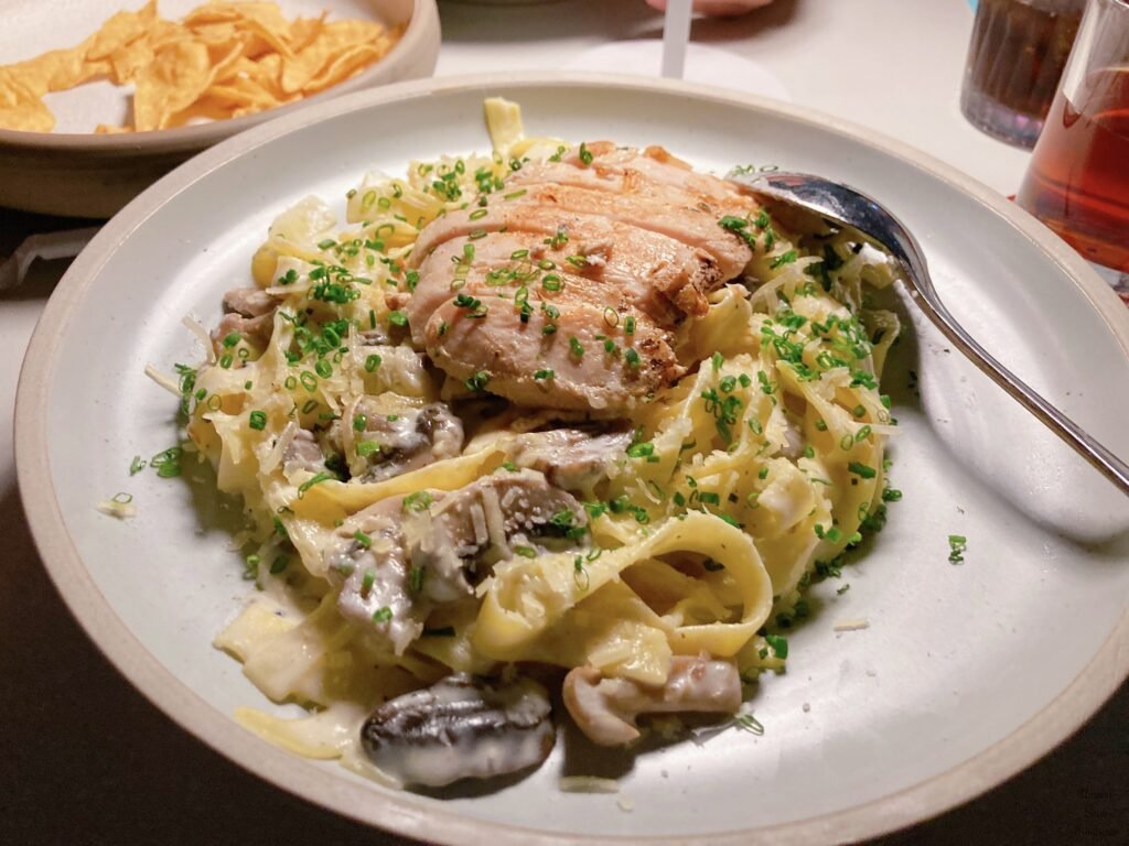 Chicken cream pasta